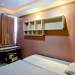 1 Quartos com banheiro demais espaços compartilhados